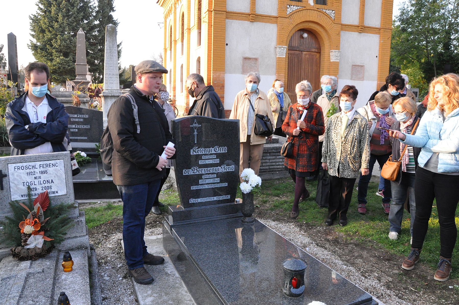 Őszi séta a Csutora temetőben - sírkövek és feliratok közt fehérvári elődeink nyomában